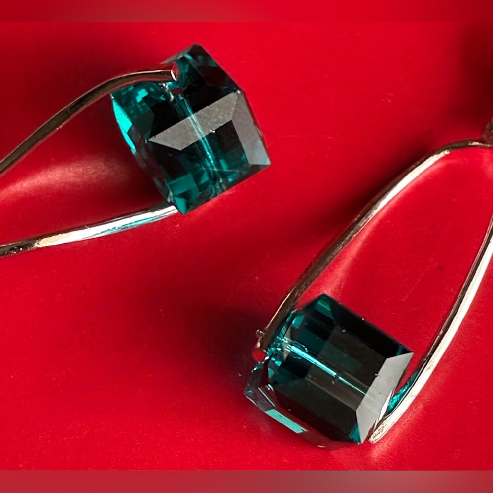 925 Silver Earrings,Elegant Silver and Blue Drop Earrings - Picture 6 of 9